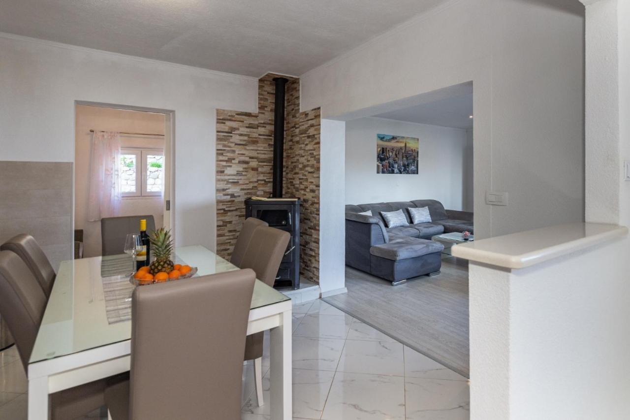 Navis Sea View Apartment With Pool マカルスカ エクステリア 写真
