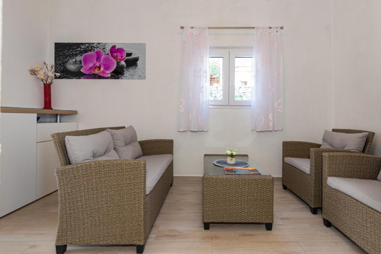 Navis Sea View Apartment With Pool マカルスカ エクステリア 写真