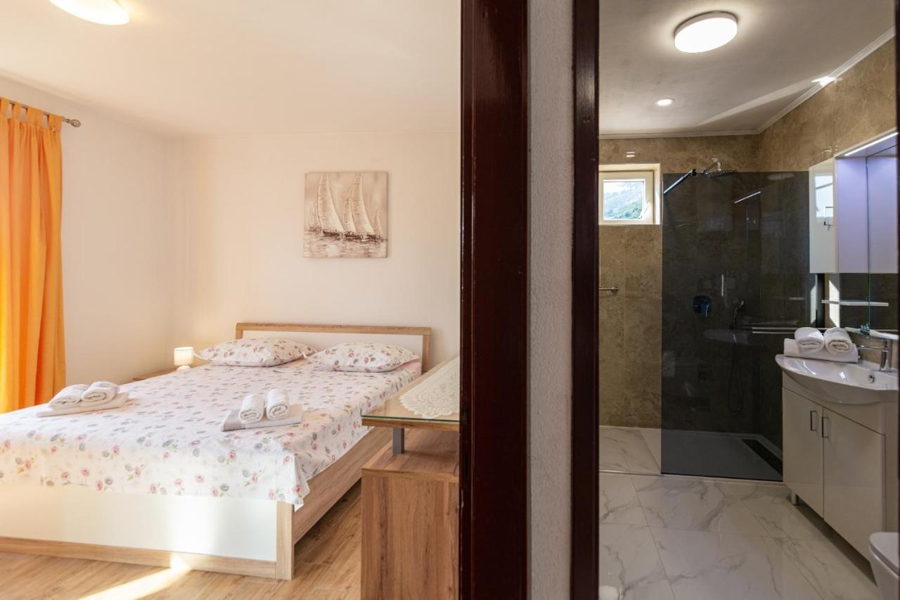 Navis Sea View Apartment With Pool マカルスカ エクステリア 写真